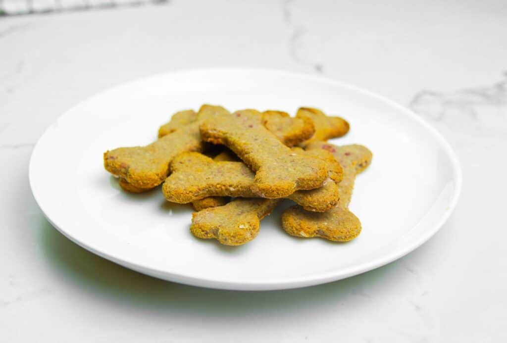 Homemade dog treats vet-approved.